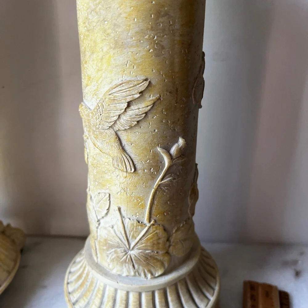 Elegant Decorative Set of 2 candle holders with birds